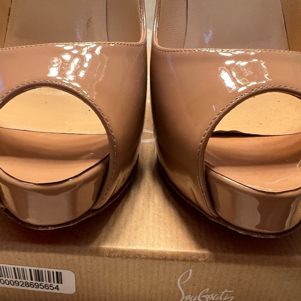 Christian Louboutin Tan Platform Peep-Toe Shoes